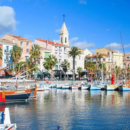 Charming With Balcony In * Sanary-sur-Mer